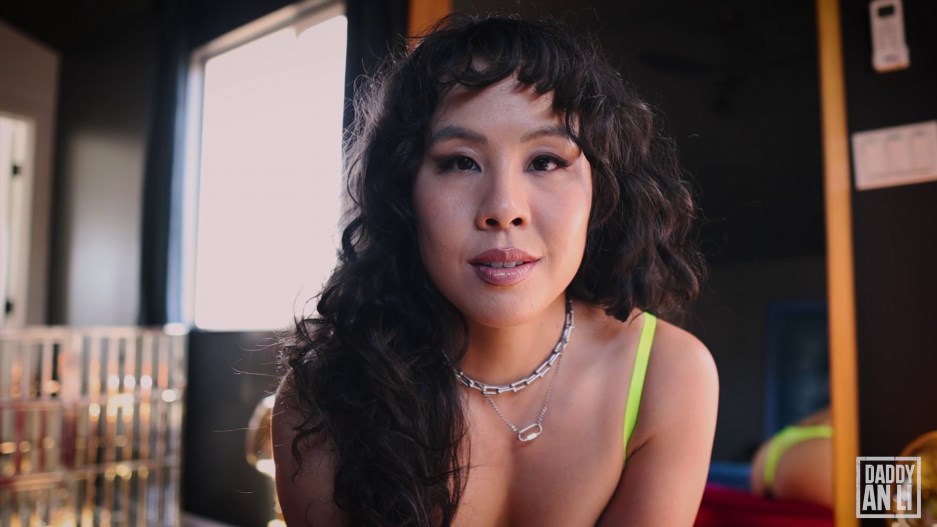 Asian Goddess An Li in clip Small Dick Toilet